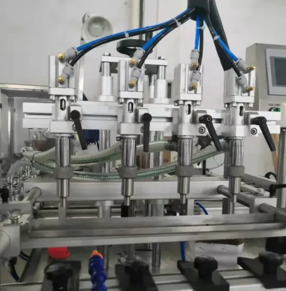 Máy Chiết Rót Dung Dịch Lỏng 2-12 Đầu Piston Tự Động 9 May Chiet Rot Dung Dich Long 2 12 Dau 3