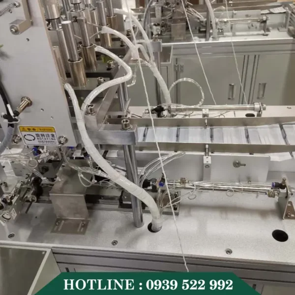 day chuyen san xuat khau trang y te 3