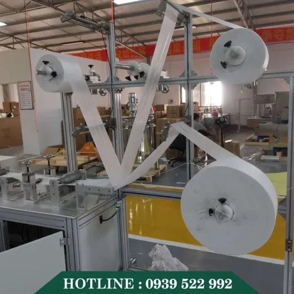 day chuyen san xuat khau trang y te 4