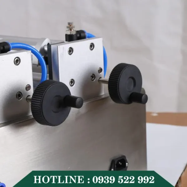 Máy Chiết Rót Khí Nén 2 Vòi Cấp Liệu Trực Tiếp 8 may chiet rot khi nen 2 voi 3