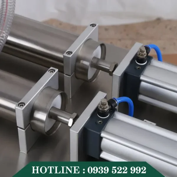 Máy Chiết Rót Khí Nén 2 Vòi Cấp Liệu Trực Tiếp 9 may chiet rot khi nen 2 voi 4