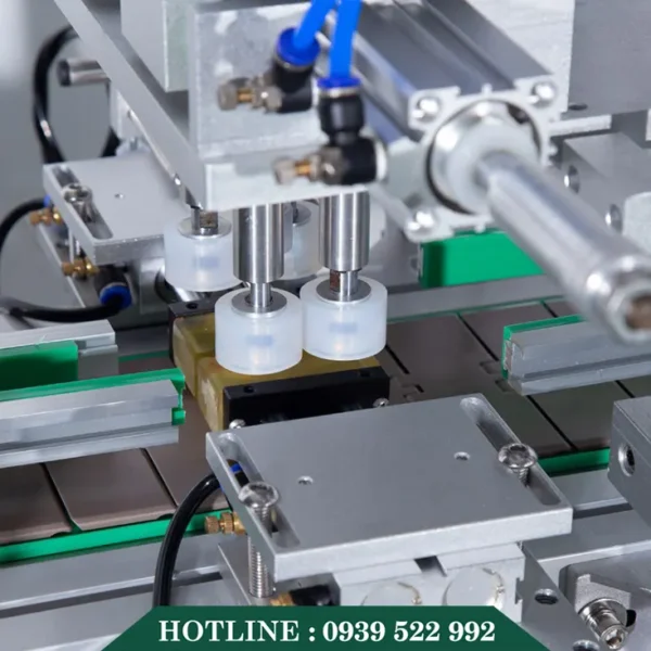 Máy Chiết Rót Tinh Dầu 4 Vòi Bơm Từ 7 may chiet rot tinh dau 4 voi bom tu 2