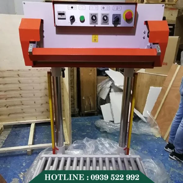 Máy Hàn Miệng Túi Khí Nén Băng Tải Con Lăn 9 may han mieng tui khi nen bang tai con lan 3