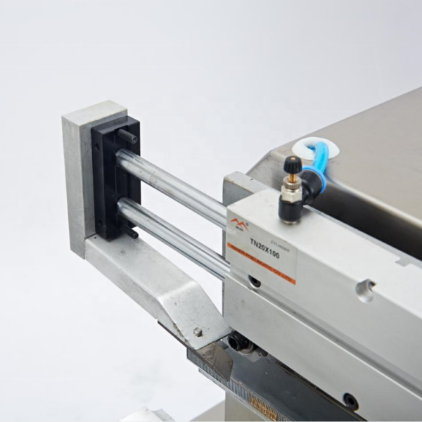 Máy Hàn Tuýp Nhựa Bán Tự Động 13 may han tuyp nha ban tu dong 1