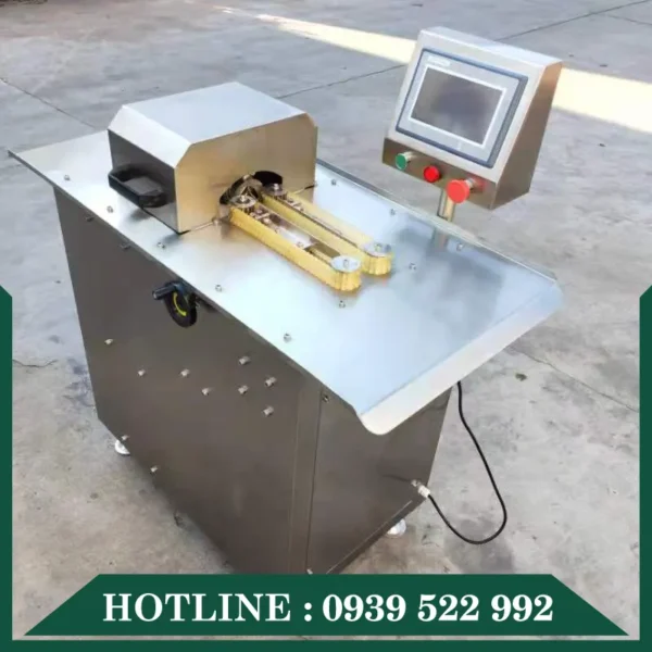 Máy Buộc Đầu Xúc Xích AK-400 6 may buoc dau xuc xich ak 400 1