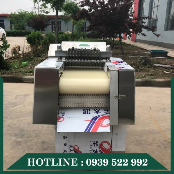 Máy Cắt Thịt Gà Hạt Lựu 11 may cat thit ga hat luu 4