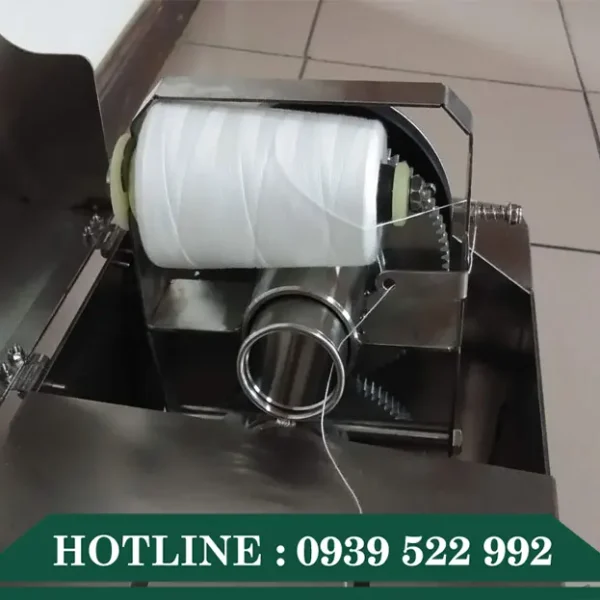 Máy Đùn Xúc Xích Quay Tay 2 Lít 9 may dun xuc xich quay tay 2 lit 3