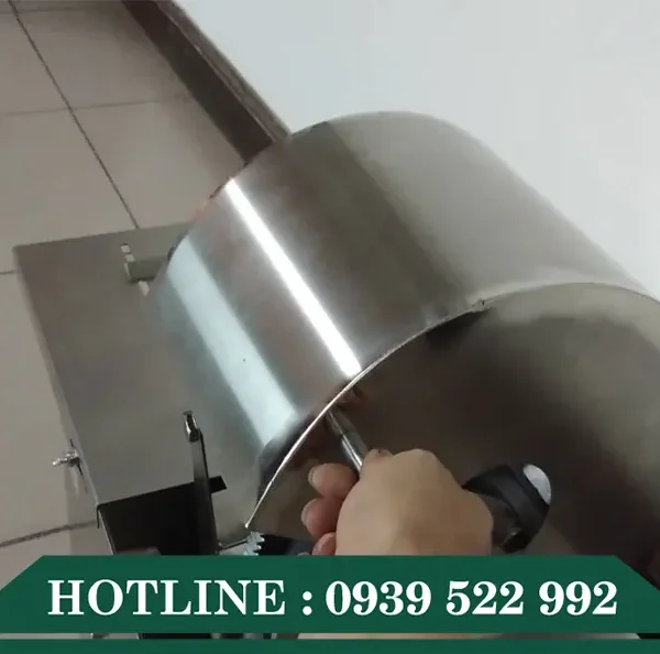 Máy Đùn Xúc Xích Quay Tay 2 Lít 11 may dun xuc xich quay tay 2 lit 5