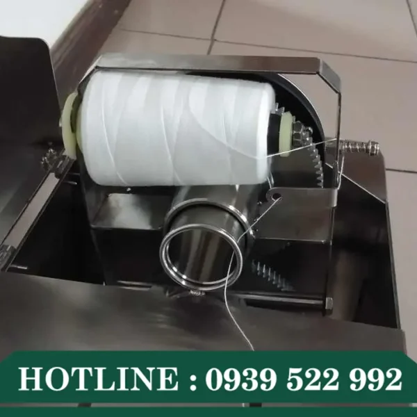 Máy Buộc Đầu Xúc Xích Quay Tay 12 may buoc dau xuc xich quay tay 5